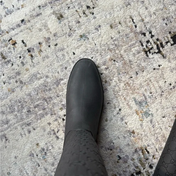 Gucci Black Rubber Guccisma Wellington Boot, Embossed Monogram, Insulated Inside - Picture 14 of 16